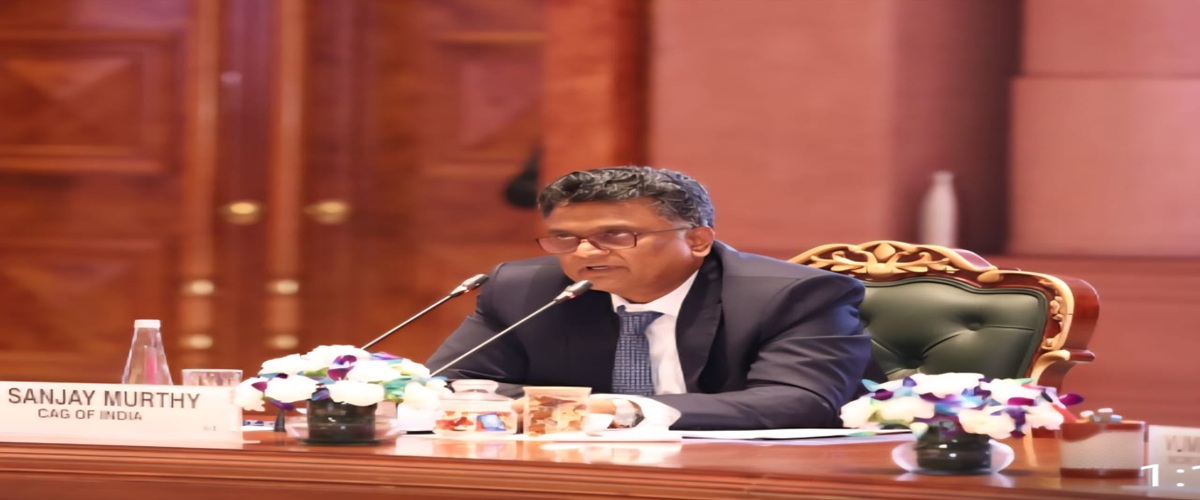 सीएजी 19 सितंबर 2025 को राज्य वित्त सचिवों के सम्मेलन को संबोधित करते हुए।
