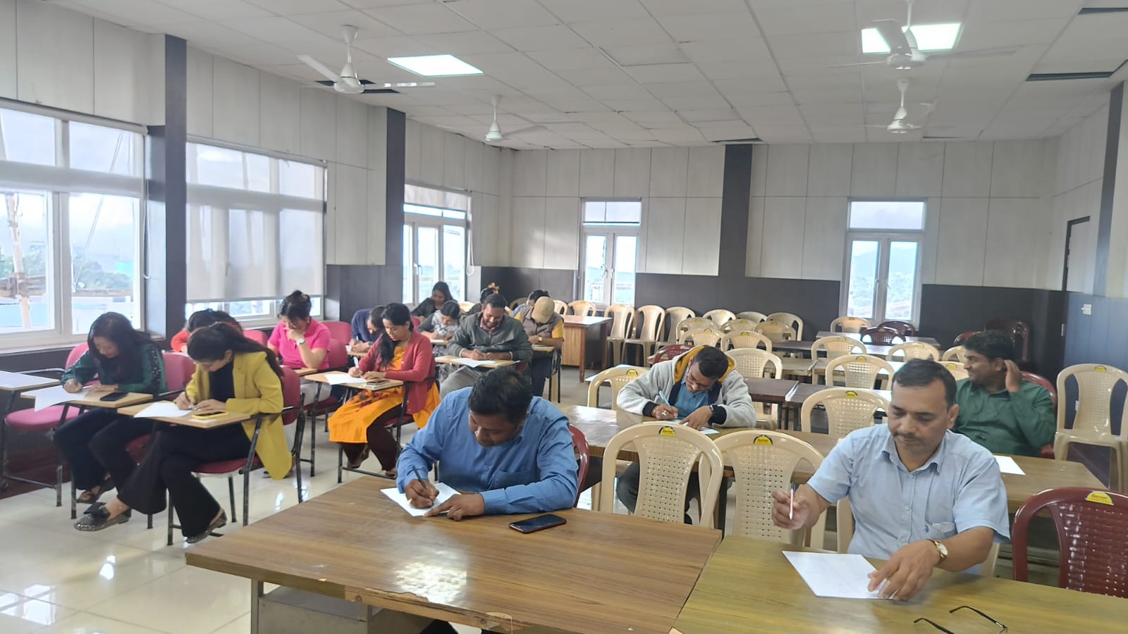 हिंदी निबंध लेखन प्रतियोगिता हिंदी निबंध लेखन प्रतियोगिता